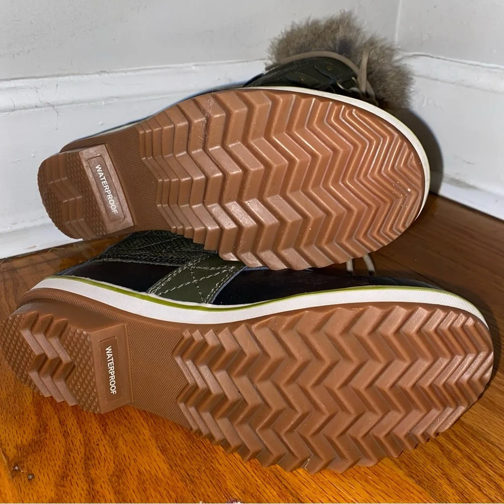 Sorel Sz 7.5 Green Tofino II Faux Fur Lined Snow Boots Calf Height